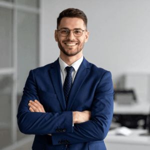 Dirigeant souriant et détendu